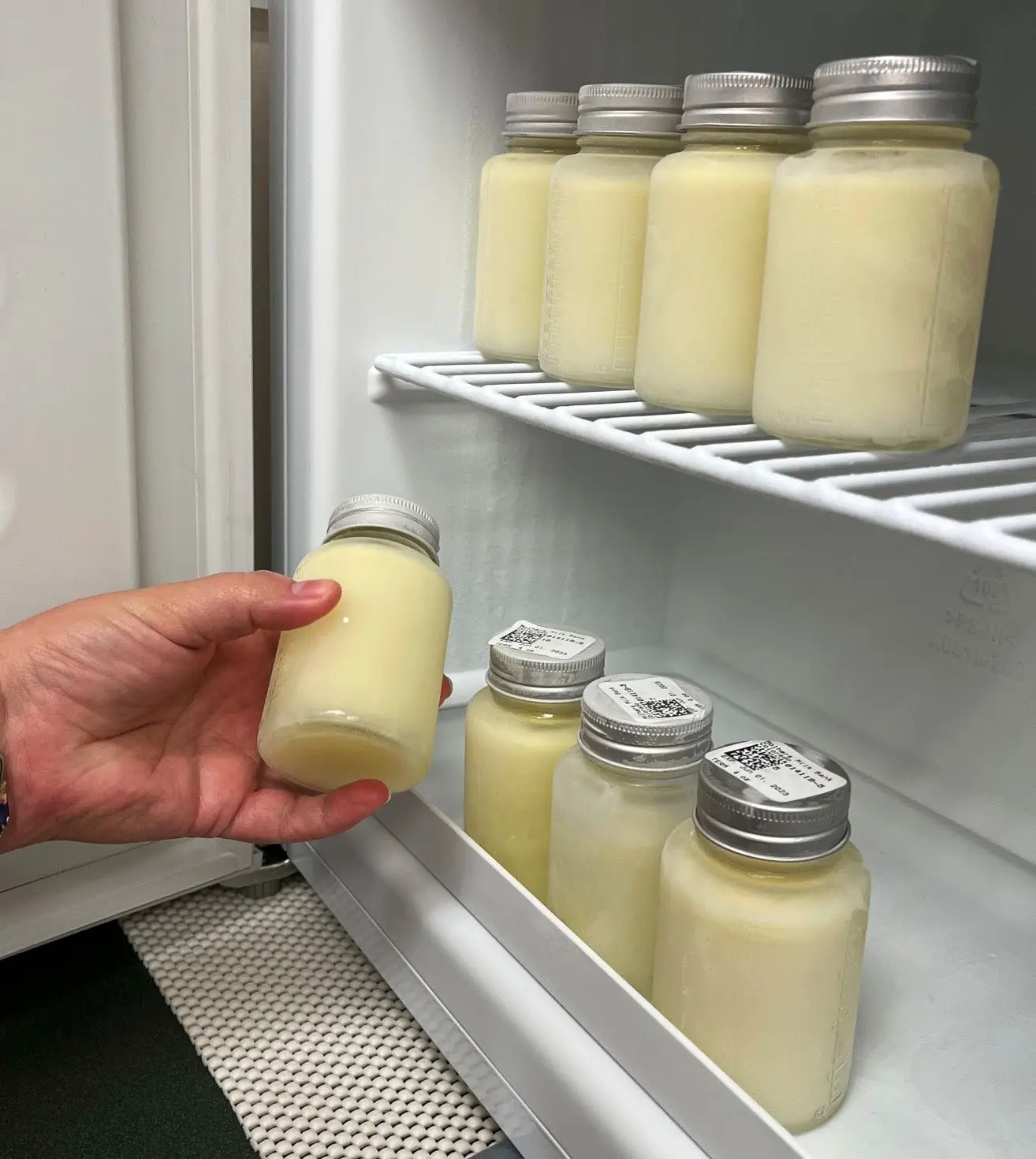 How to ensure your breast milk is stored correctly?