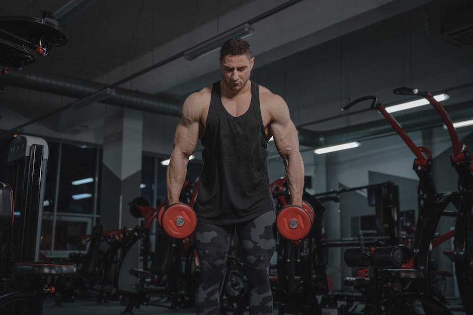 Illustration of a man exercising with dumbbells